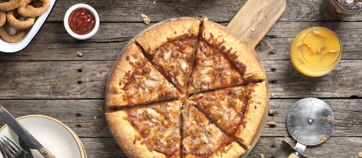 Chicago Town Takeaway Chicken & Bacon Pizza 12″