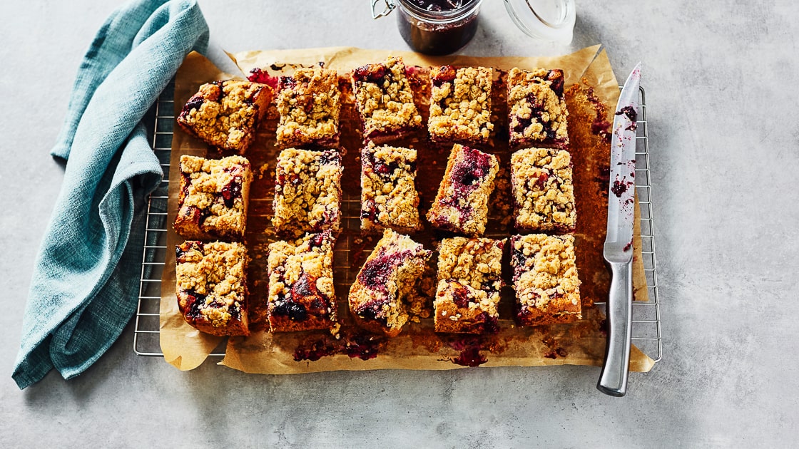 Crumble Traybake with Sponge Base